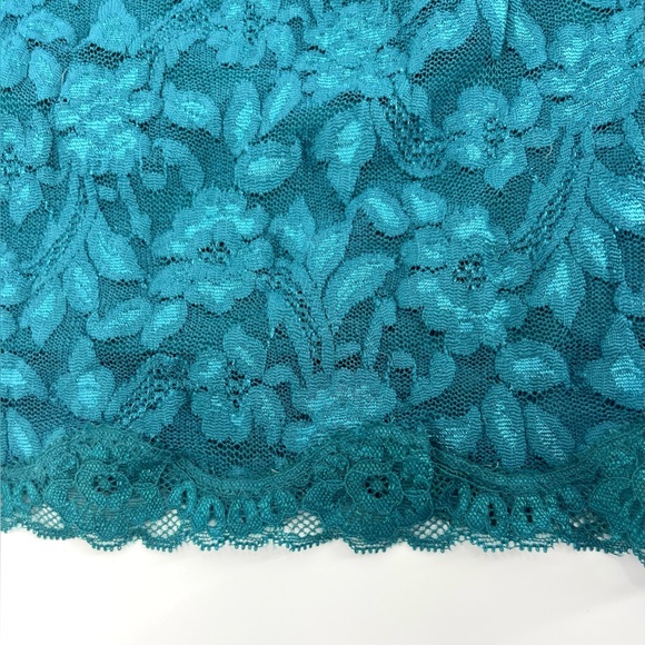 Emerald Green Lace Holiday New Years Eve Long Sleeve Evening Open Back Dress - Picture 9 of 16